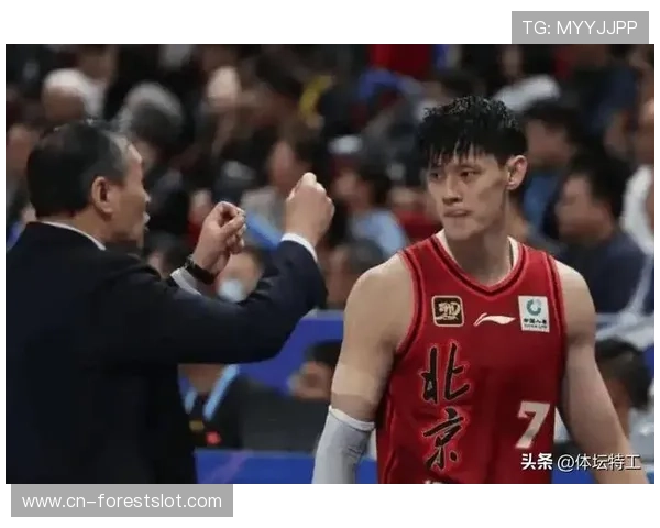 广厦外援奥莫特赛后鼓励曾凡博三场胜利在望誓言再战 广厦外援奥莫特赛后鼓励曾凡博三场胜利在望誓言再战